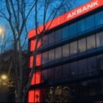 Akbank EFT Saatleri 2021 ve EFT Ücretleri Nedir?